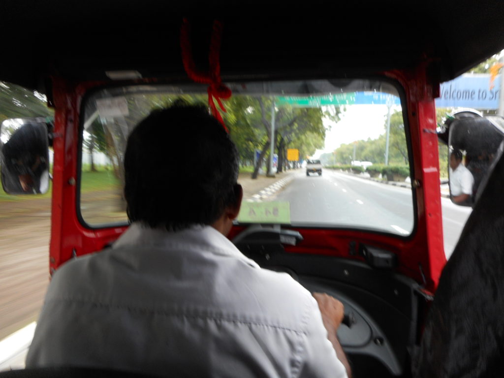 tuk tuk persone