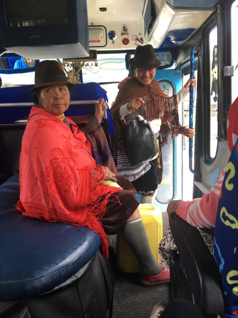 women bus ecuador