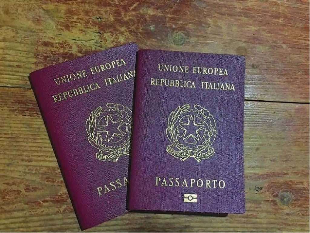 documenti per passaporto